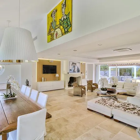 فيلة 12 Quests Wonderful In Saint-tropez سان تروبيه